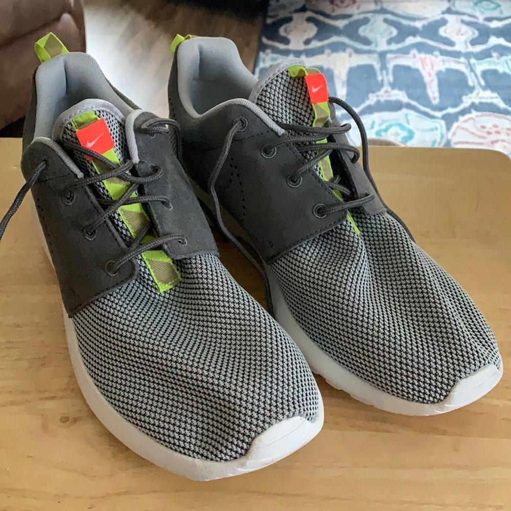 Nike Roshe Run Grey Suede Perf Men’s size 10.5
